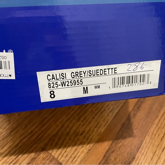 White Mountain Calisi Closed Toe Ankle Booties Grey Suede Size 8 - Picture 9 of 9